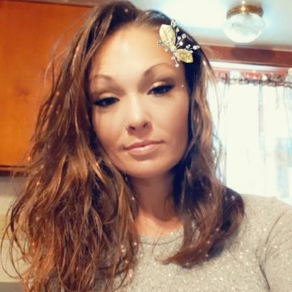 Meet your Posher, Jennifer - Picture 1 of 1